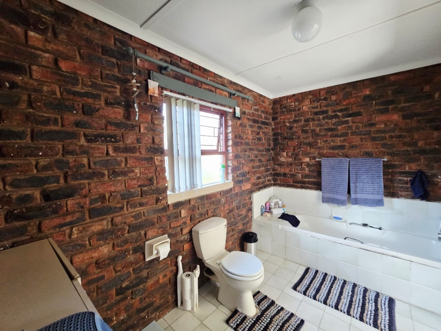 4 Bedroom Property for Sale in Blanco Western Cape